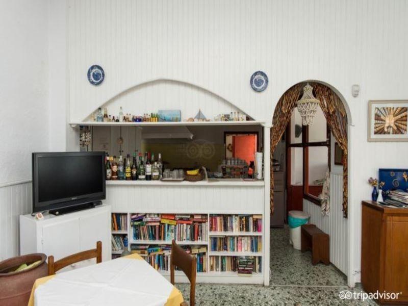 Artemis Hotel Agios Stefanos  Bagian luar foto